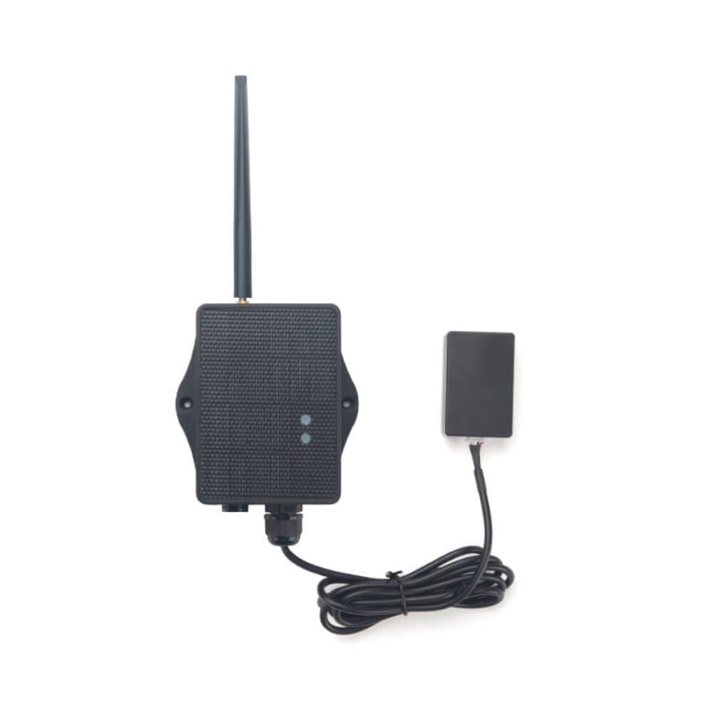 Dragino DDS04 4-channel NB-IoT ultrasonic distance sensor with industrial IP66 enclosure.
