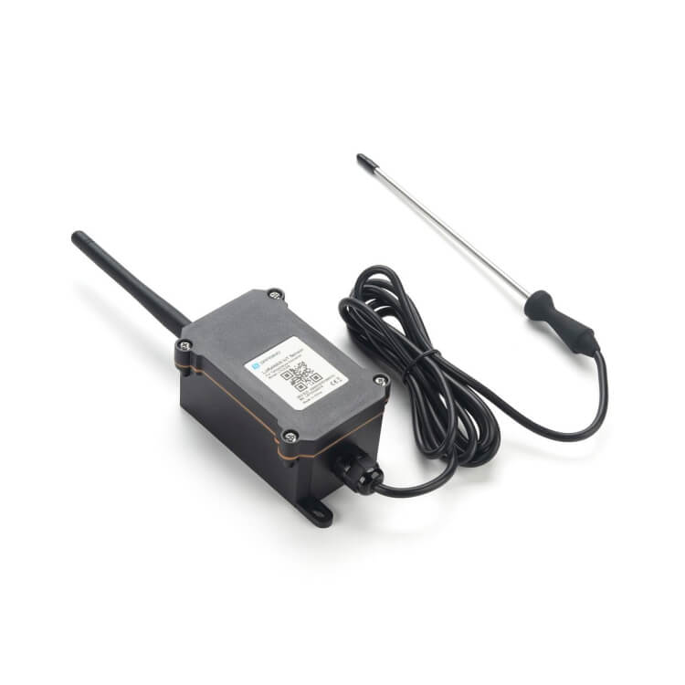 Dragino LTC2-FSA industrial LoRaWAN temperature transmitter with food safety grade PT100 probe.