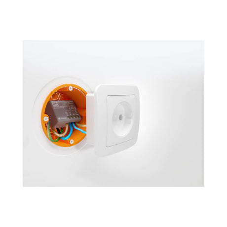 MClimate 16A Dry Switch LoRaWAN miniature smart relay for volt-free control and power monitoring.