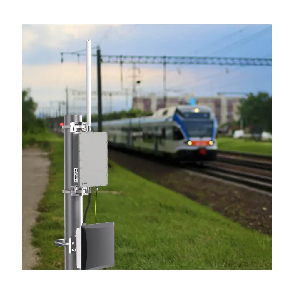 RAK Outdoor Cavity Band-Pass Filter for LoRaWAN gateways with high out-of-band rejection and IP67 rating.