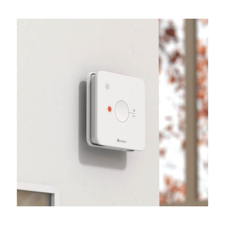 Nexelec Origin connected LoRaWAN smoke detector with 10-year battery life and photoelectric sensing technology.